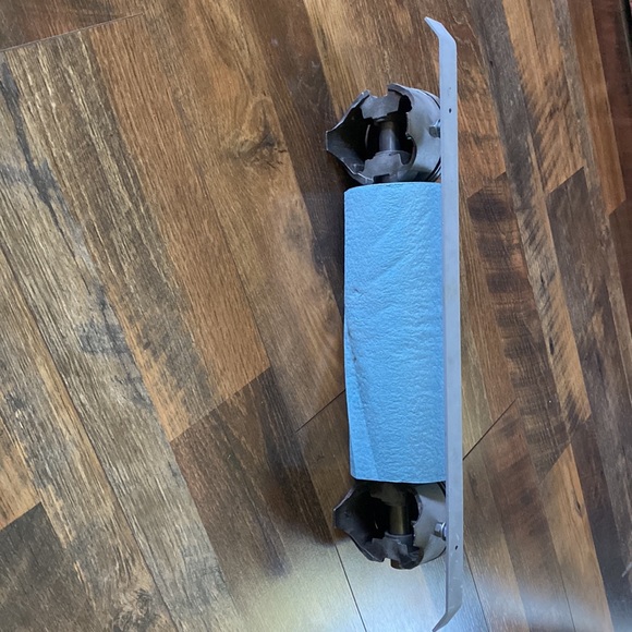 Piston Paper Towel Holder - Picture 5 of 5